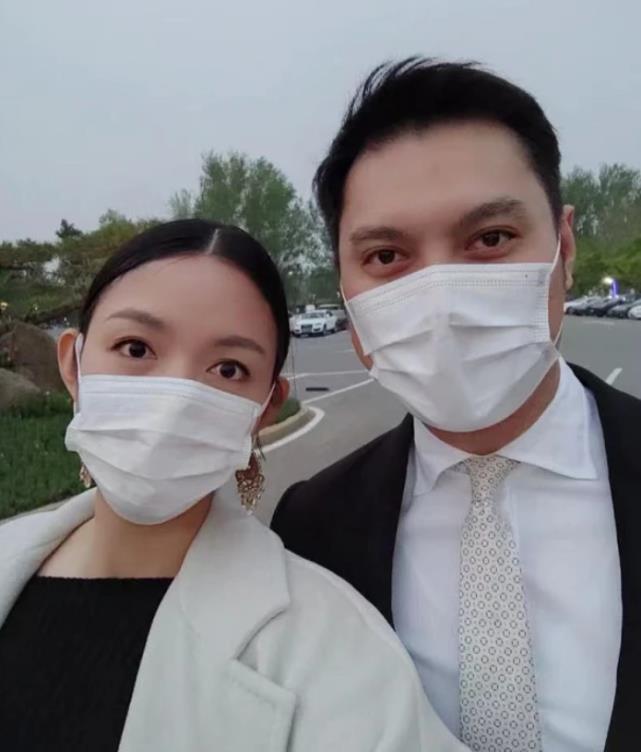 张梓琳晒老公视角秀恩爱,甜蜜吐槽聂磊把自己拍矮,老夫老妻超甜_腾讯