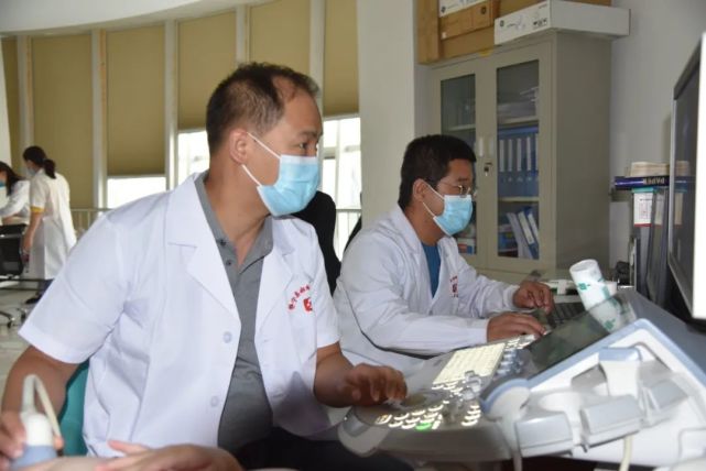 超声科史宝强老师质控超声诊断质量反馈会上,省质控督导组一行对我县