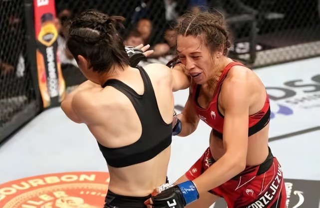 同时张伟丽也对乔安娜表达了敬意:"我非常感谢乔安娜来跟我打这场比赛