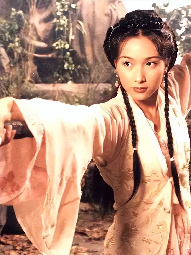 《雪花神剑》:杨恭如颜值巅峰作品,龚慈恩都只是配角_腾讯新闻
