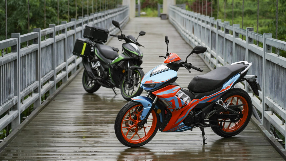 国产弯梁摩托天花板——嘉陵svr180新车解读_腾讯新闻