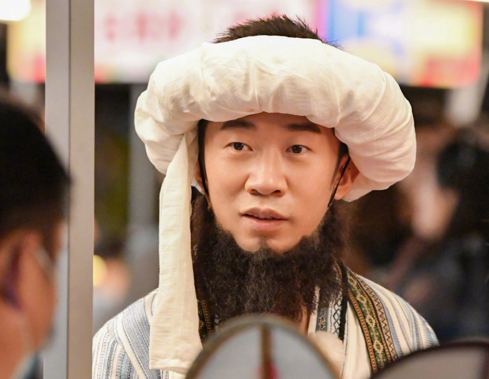 长得一般,靠扮丑出名,1年录108个综艺,"综艺咖"杨迪怎么火的?