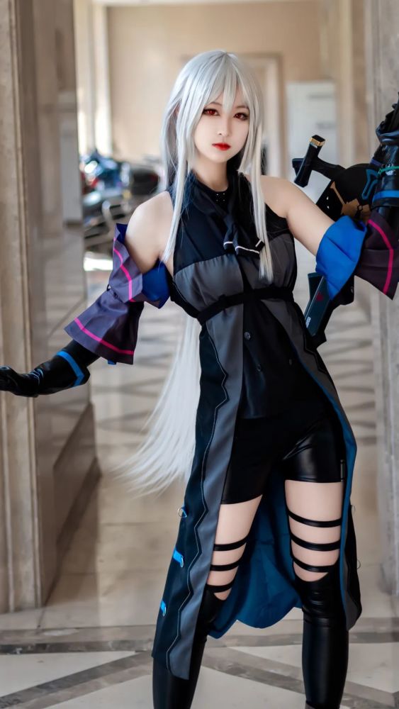 cos:明日方舟斯卡蒂cos正片@冷冷不冷_腾讯新闻