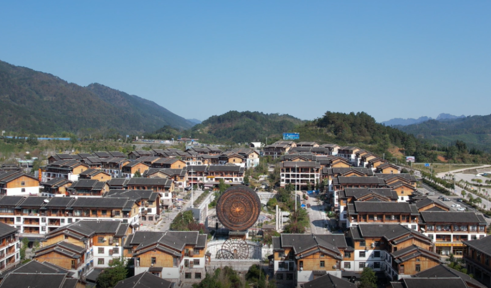 黔边新貌|今天带你逛逛荔波梦柳小镇