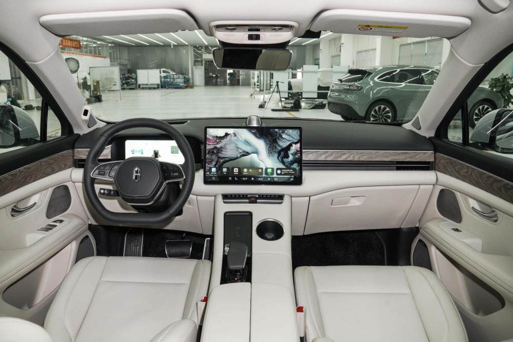 纯电动SUV又一新选择AITO问界M5e官图发布性能是最大亮点？