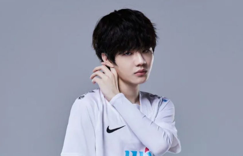 doggo也承认了blg都是辅助在c他深夜更改韩服id狂吹刘青松