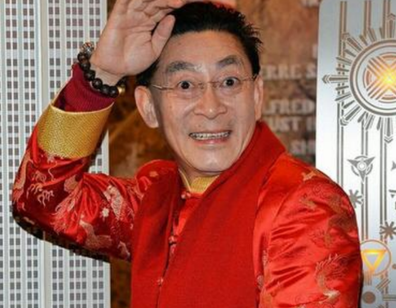 63岁六小龄童晒合照庆祝结婚34周年中美合拍有望明年上映