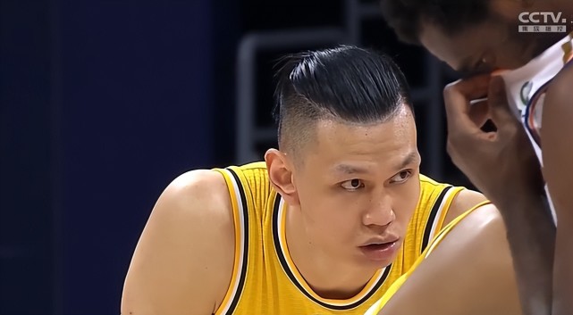 许钟豪拿到一份三年大合同,更加刻苦训练,因为他始终坚信好的就是好的