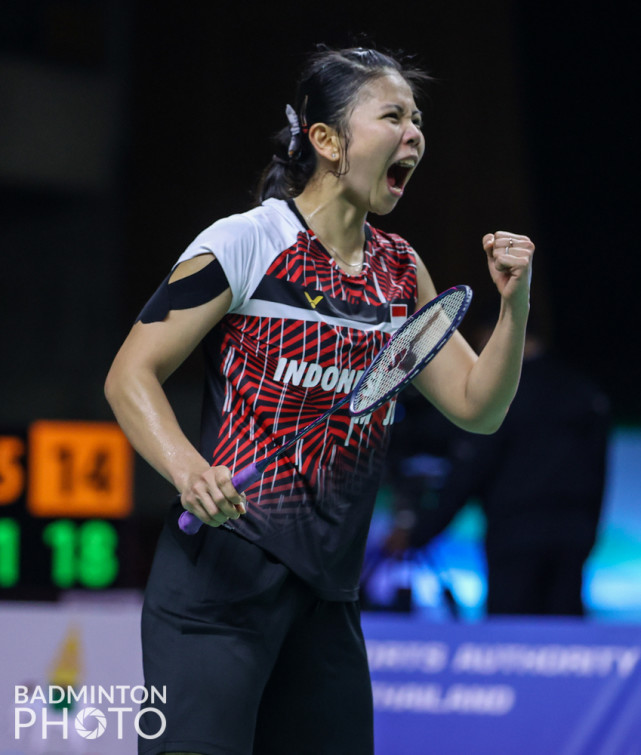 我永远感谢中国羽毛球印尼名将波莉退役国羽现场祝福