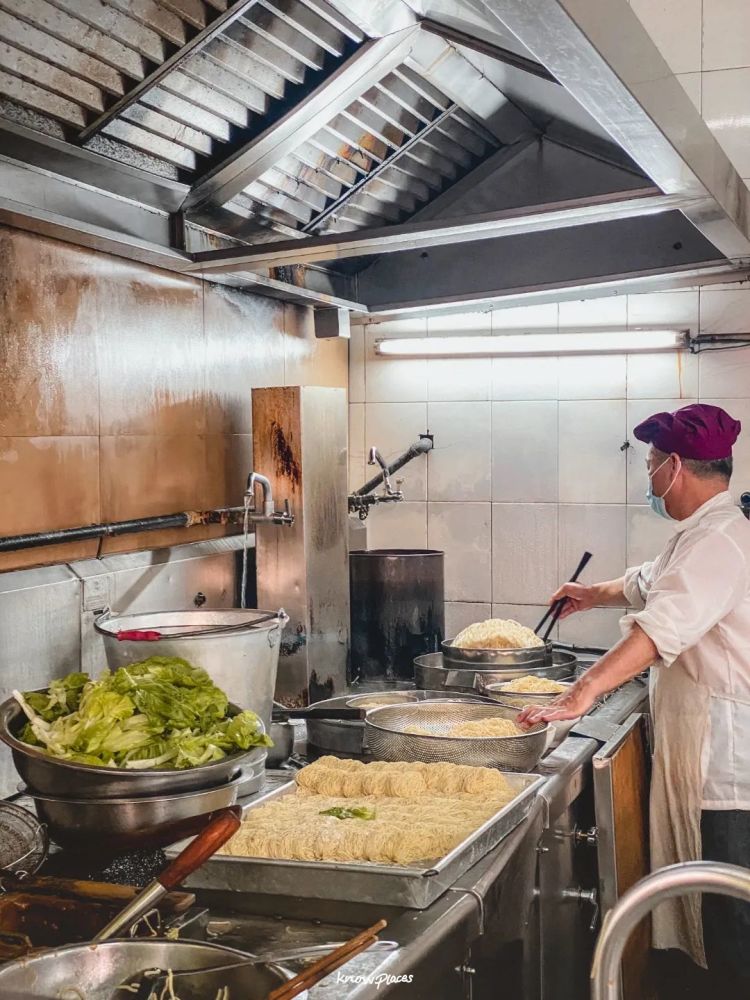 广州4家老字号天花板面馆其中1家火了69年