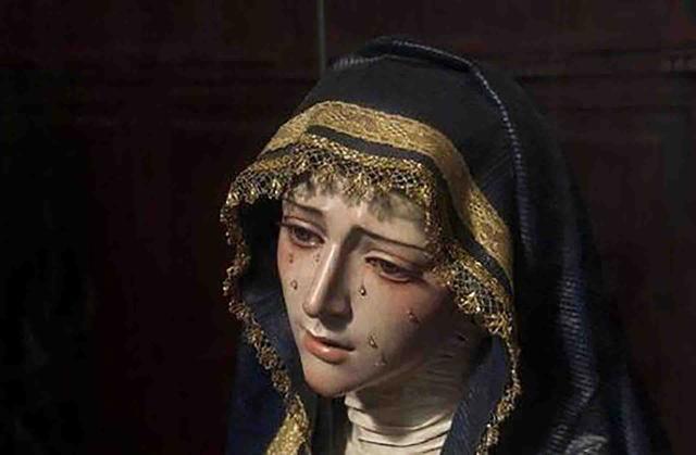 流泪的圣母像._腾讯新闻