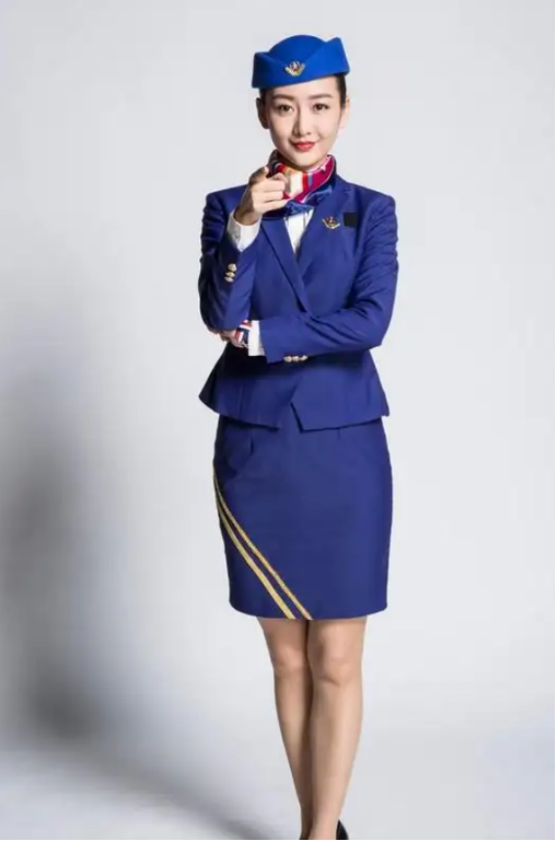 同样是穿空姐服刘亦菲仙气杨幂妩媚舒淇优雅差别体现出来了