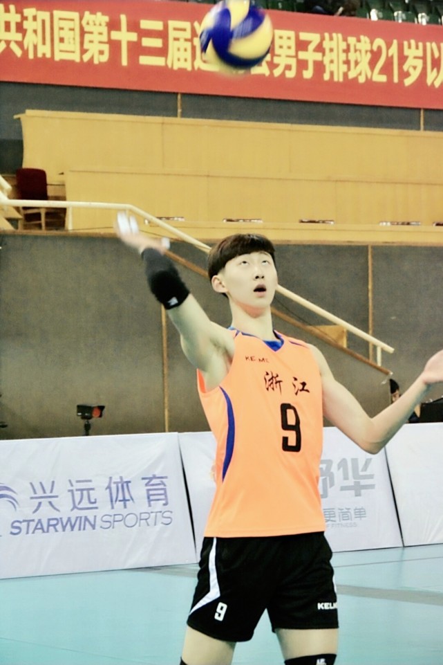 帅照独家首发中国男排李咏臻一个长着狐仙脸的快刀手