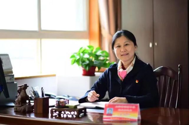 上海市特级校长,上海市园南中学党支部书记,校长史晓燕给广大家长写了