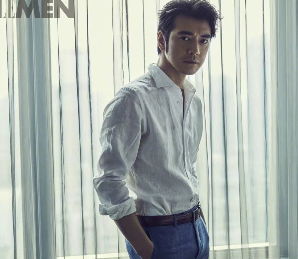 48岁金城武高调拍大片!穿西装留胡子意外撞脸鲁迅,荷尔蒙大爆棚插图1