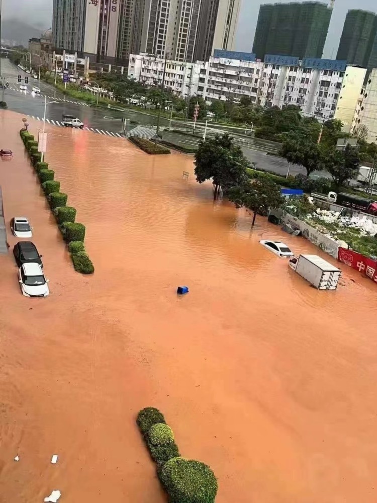 暴雨,梧州多地洪澇內澇 山體塌方,雨還要繼續下_騰訊新聞