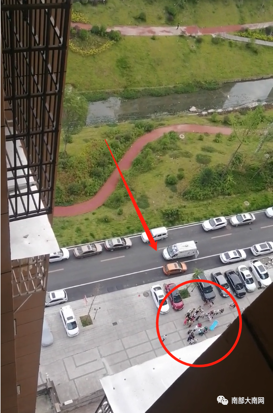 南充这里一孩子不慎意外坠楼