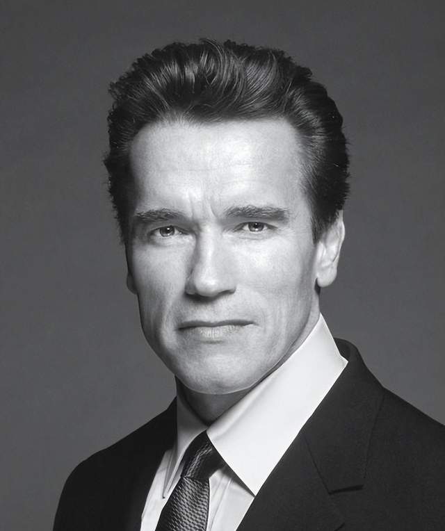 75岁施瓦辛格晒健身照!胸肌发达手臂血管明显,胡茬满脸太真实_腾讯新