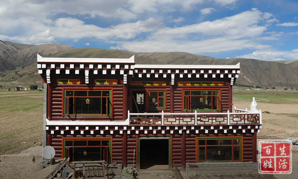 四川甘孜县:传统藏房"脱胎换骨" 新型藏房试点助力乡村振兴