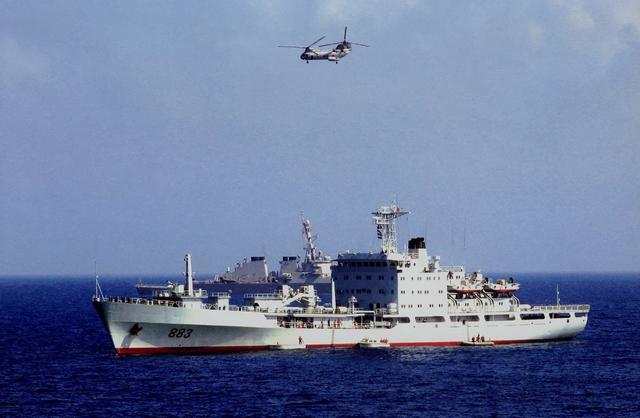 "洞庭湖","镜泊湖",撑起岛礁补给线的第一代专用补给舰_腾讯新闻