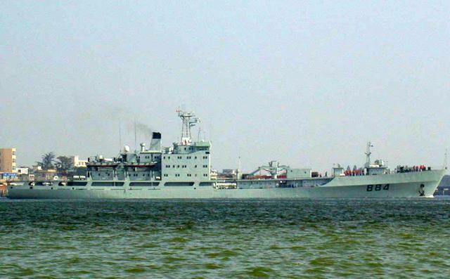 "洞庭湖","镜泊湖",撑起岛礁补给线的第一代专用补给舰_腾讯新闻