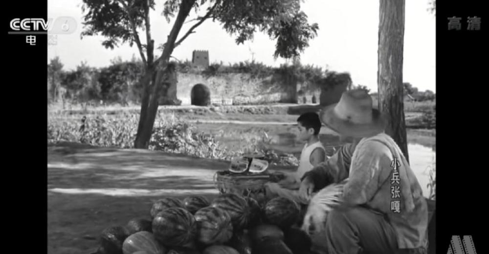 由著名导演执导的三部影片中的昌平沙河镇的影像