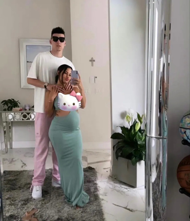 希罗与女友和好如初?祝福女友生日快乐 爱心回应,热火新星回头