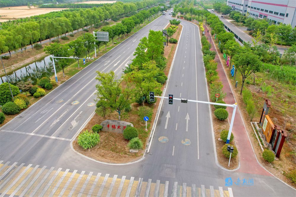 6月13日,车辆在宿豫区幸福大道上行驶.