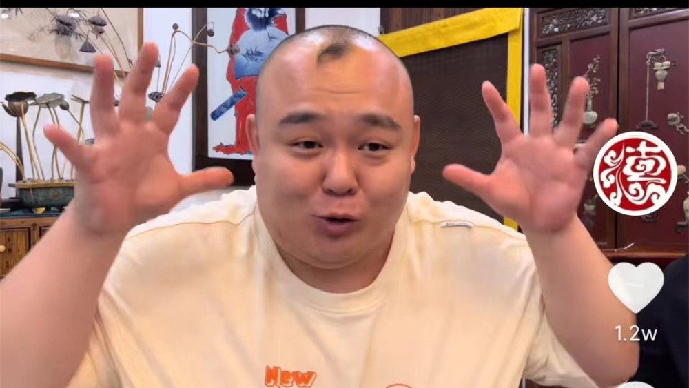 德云社众人讲恐怖故事,郭汾阳视角独特,张云雷要请客吃饭?_腾讯新闻