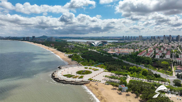 山東榮成:雨後濱海公園景如畫