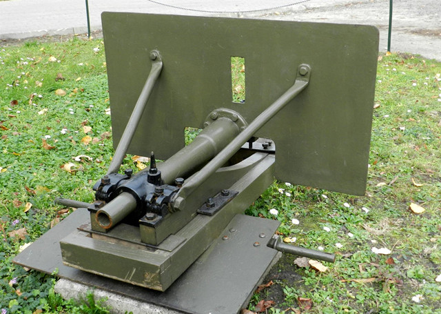 把法国炮改一改就成了新武器一战俄军的37毫米堑壕炮