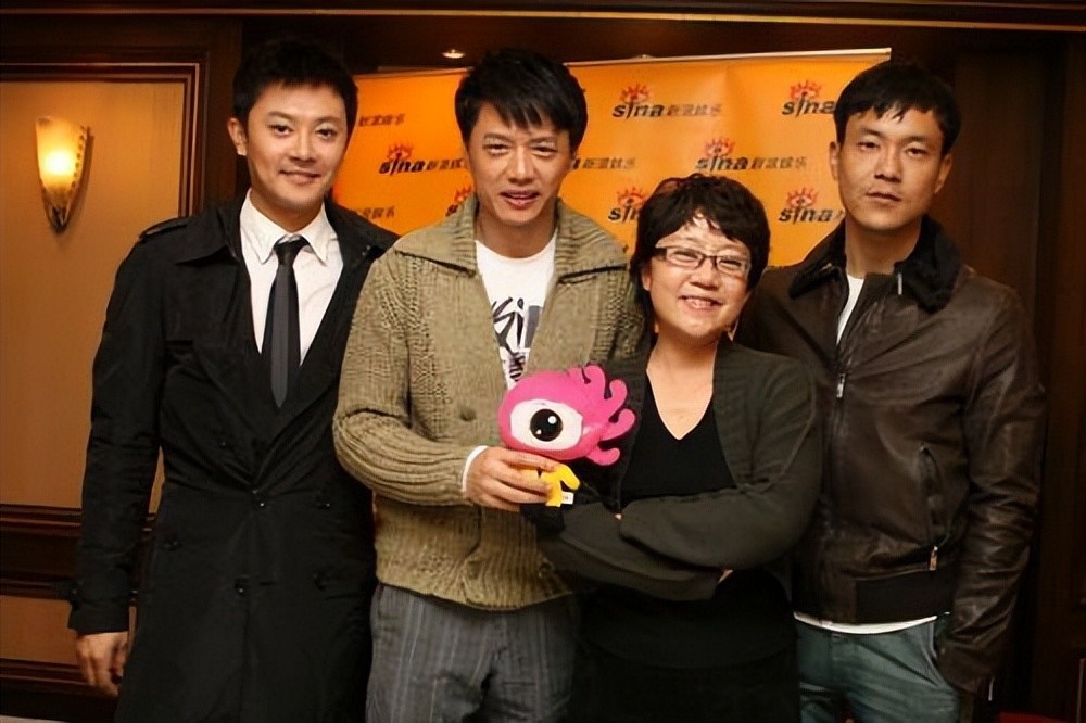 便获得了出道的机会,参演了首部电视剧《家事风云》