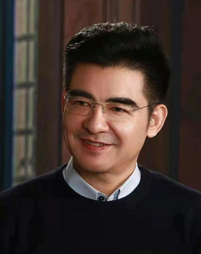 消失的陈光标：饱受争议不忘慈善，承诺裸捐，两儿子考入世界名校_腾讯新闻