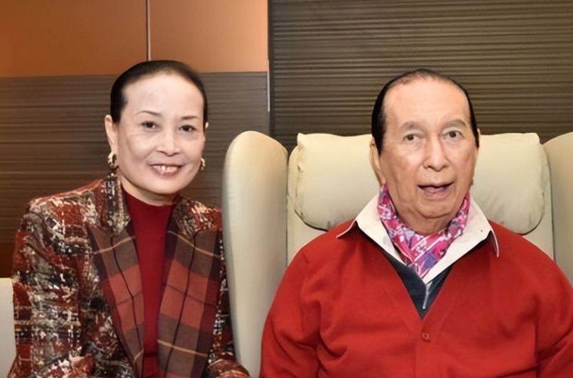 79岁赌王二太蓝琼缨癌症去世最后一次露面曝光坐轮椅行动不便
