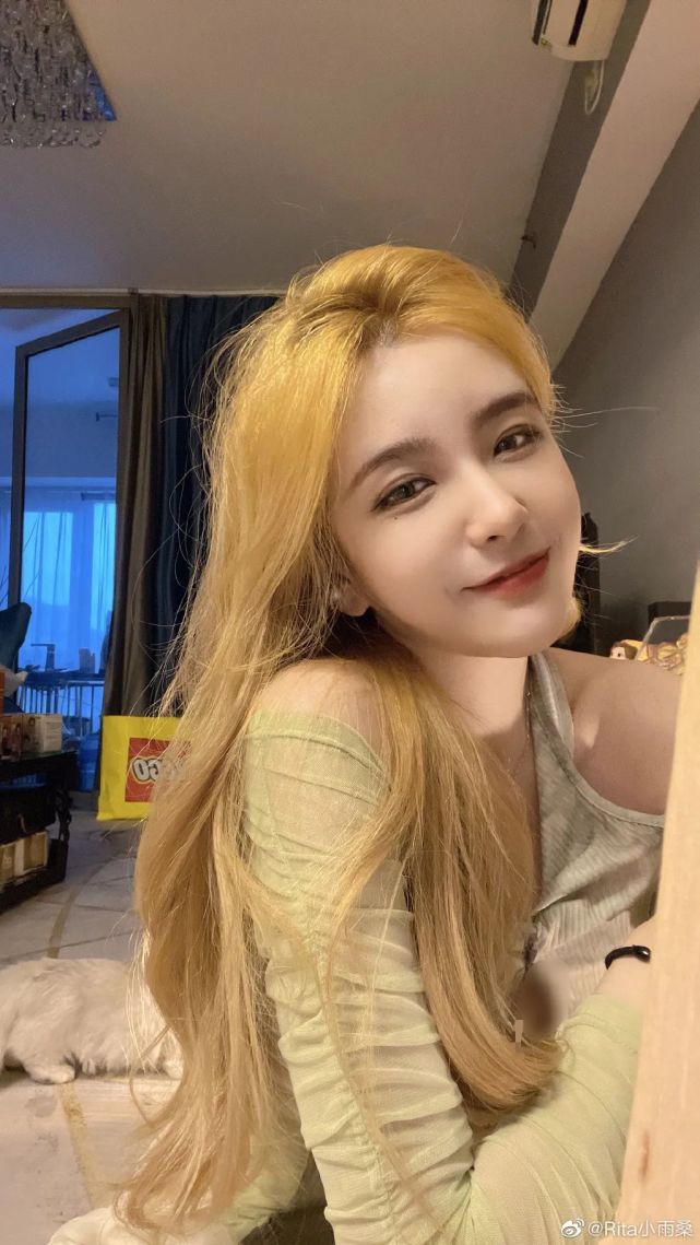 【撸老婆】rita全新美照,说想让兄弟们换上当壁纸