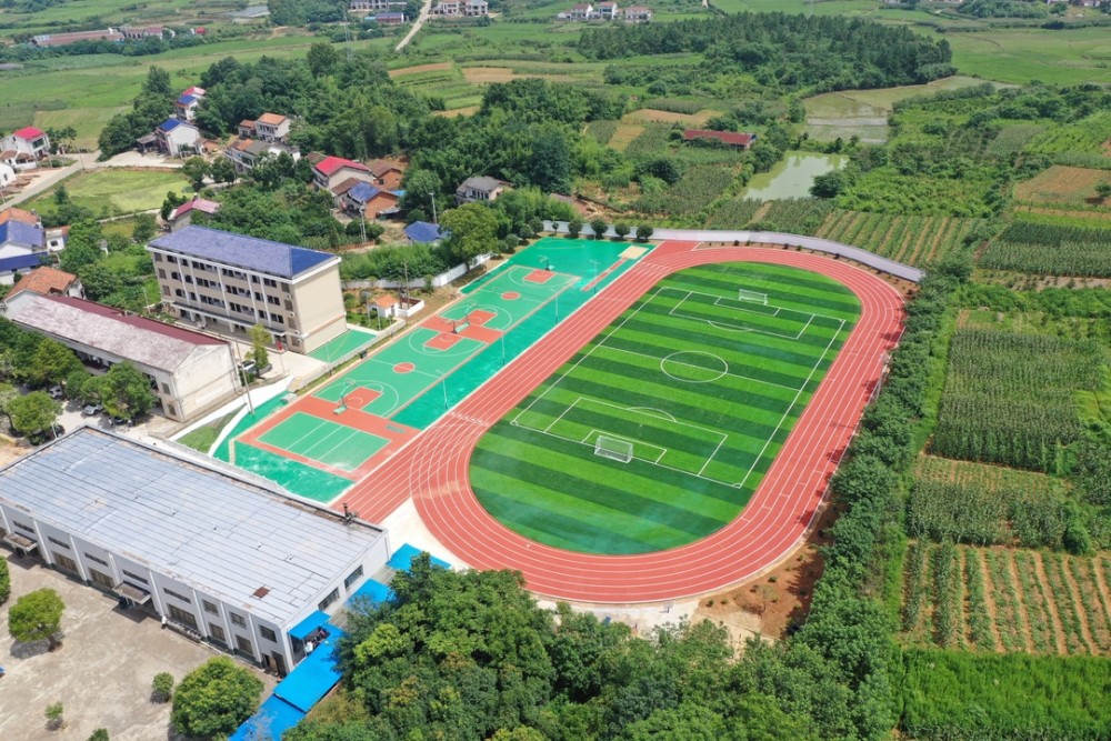 新生的运动场新生的白塘中学