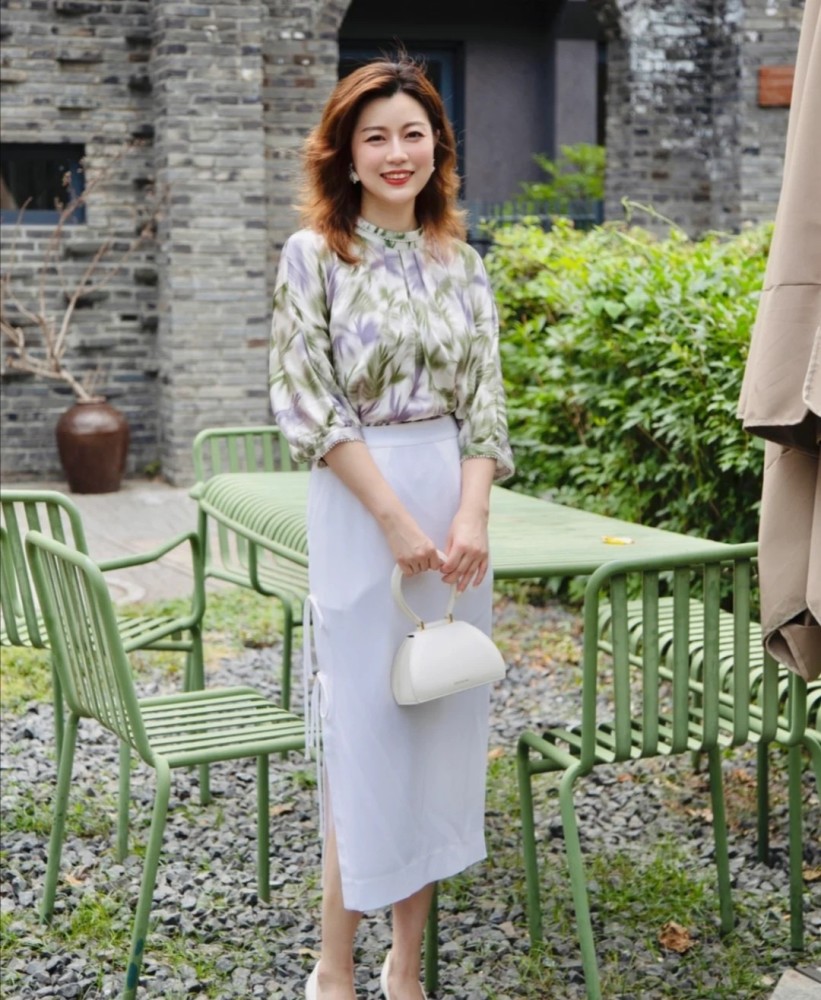 中年女人少穿t恤多穿衬衫端庄大气又有气质时尚百搭又减龄