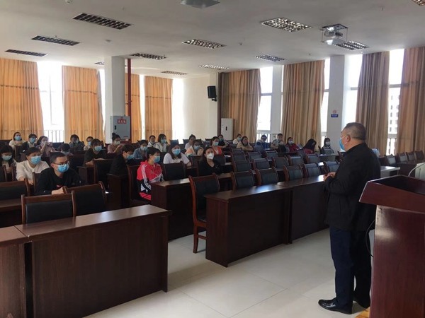 石柱县人民医院检验科快速准确做患者身后的守护者