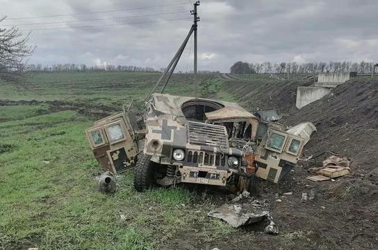 美军已偷偷介入乌克兰战争连人带车被俄军炸成肉酱结局惨烈