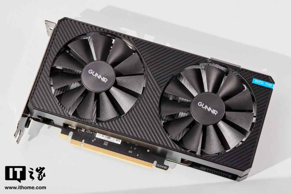 it之家开箱蓝戟英特尔锐炫a380显卡图赏