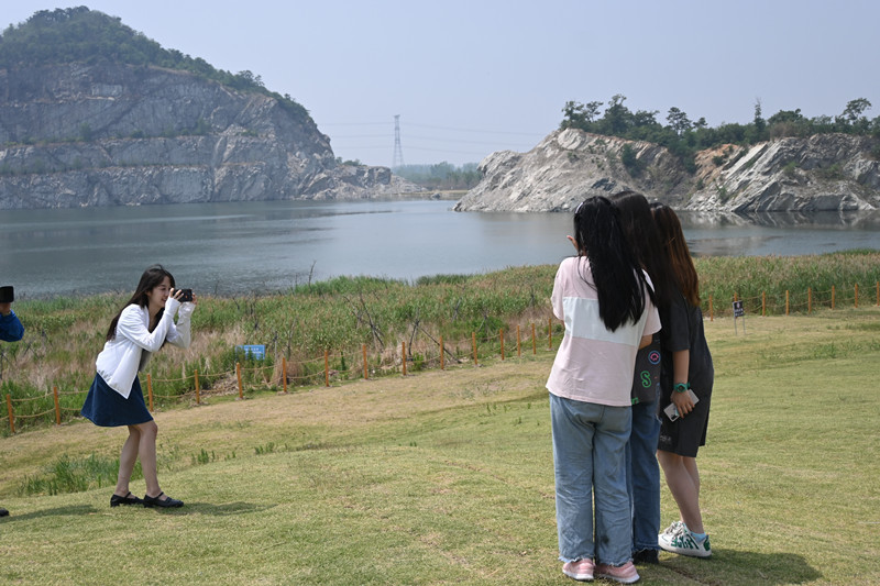 海州劉志洲體育公園遊客紛至沓來