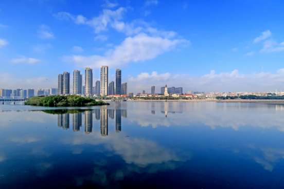 帶上全家去廈門,到鼓浪嶼上浪漫旅拍,到海滄灣公園追熱劇同款,到集美