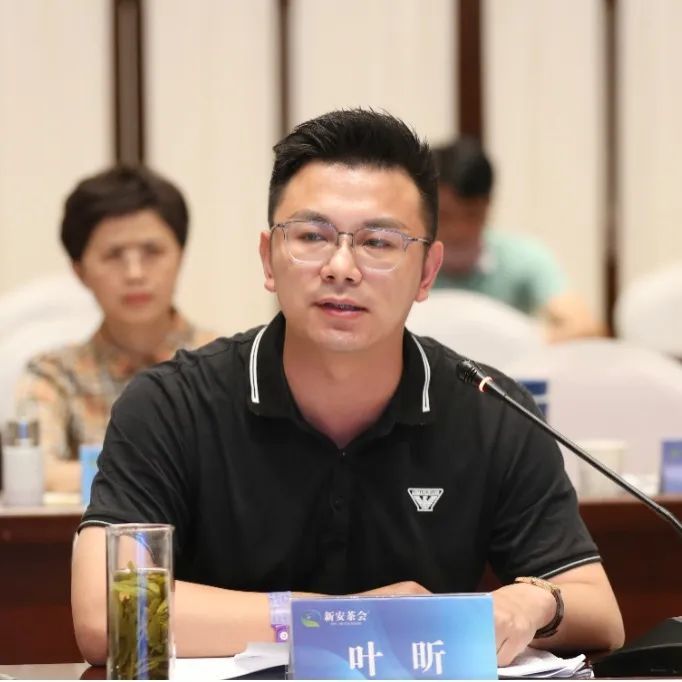 黄山华度文旅公司董事长 叶昕结合产业发展规划,我觉得一是要注重乡村