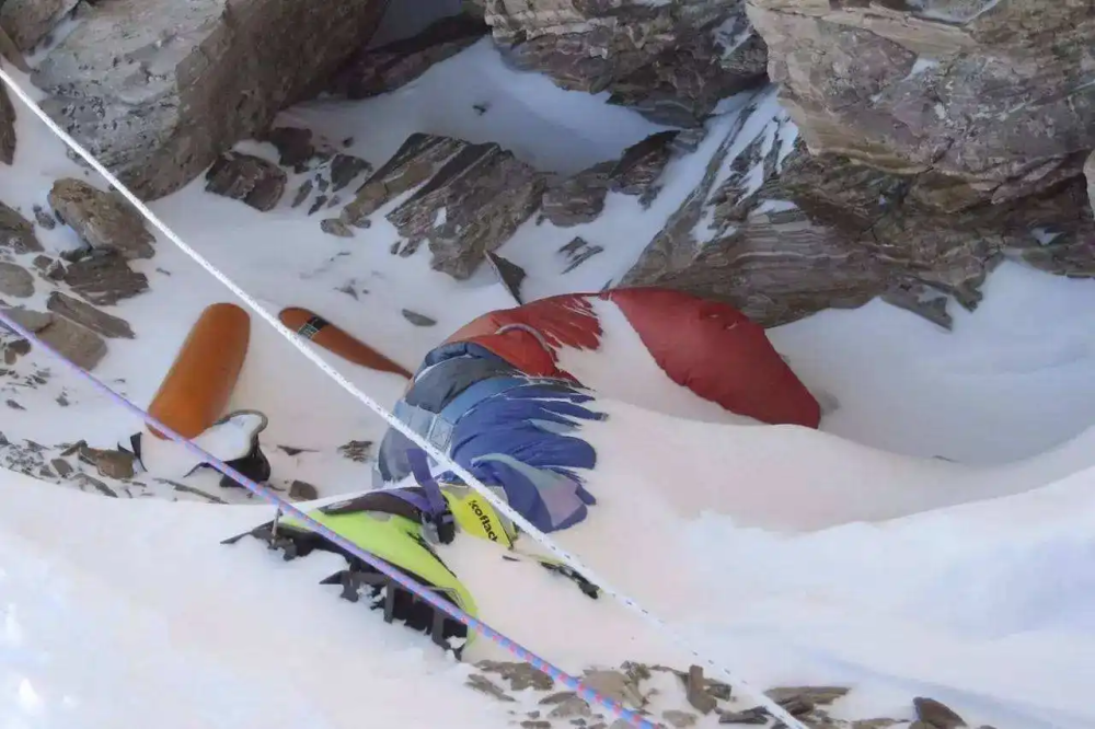 珠峰3具遗体:绿靴子,睡美人,休息者,20多年为何无人敢安葬?