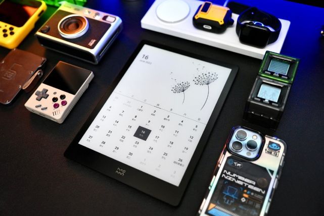 爱读书就在包里装上一个轻薄移动图书馆,墨案 inkpad x体验分享
