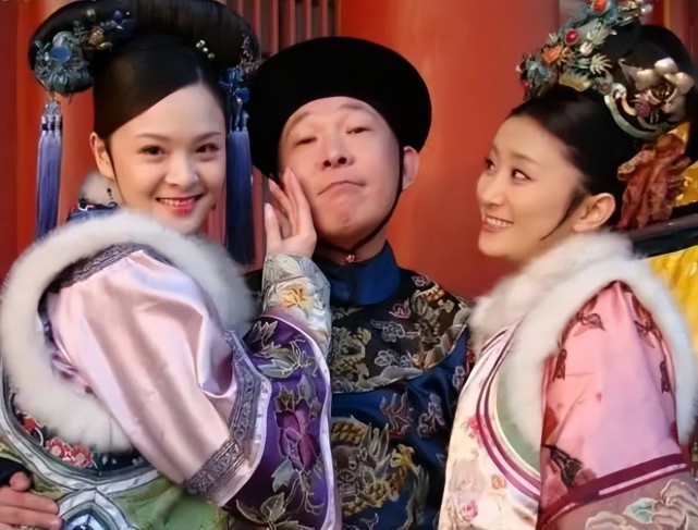 皇上,而是各位公公↓↓比起戏内穿帮,《甄嬛传》戏外的花絮就更爆笑了