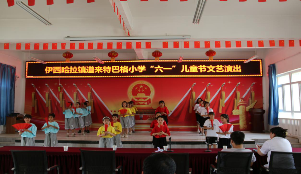 伊西哈拉镇多来特巴格村开展"第40个民族团结月"文艺活动_腾讯新闻