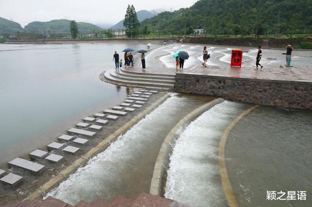 炎炎夏日,宁波海曙区章水镇7座拦水坝走红网络