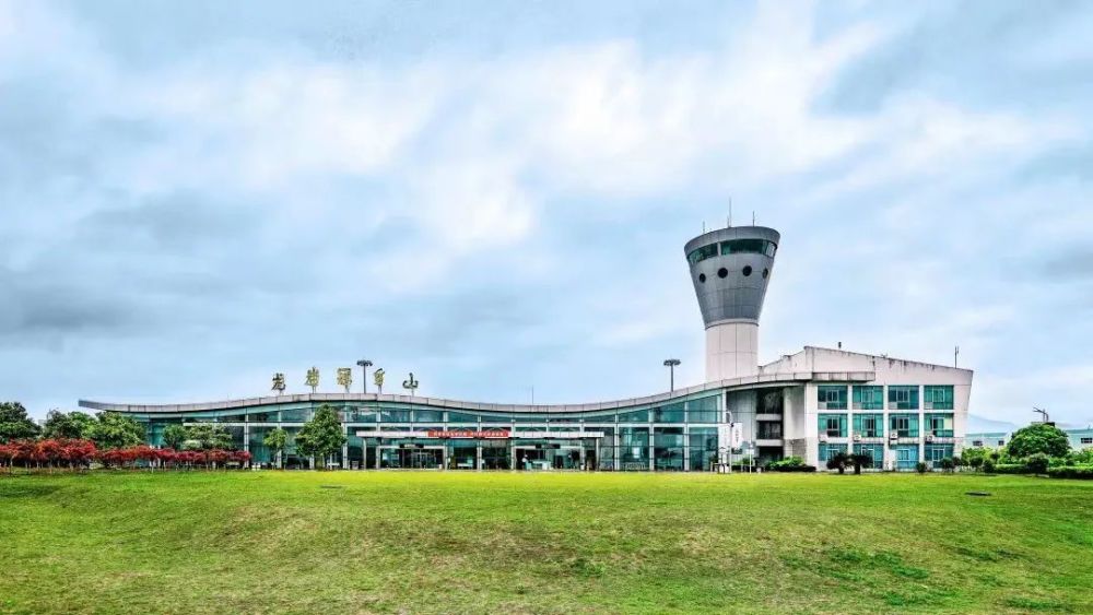 6月20日起龙岩机场携手四川航空开通昆明连城南京航线