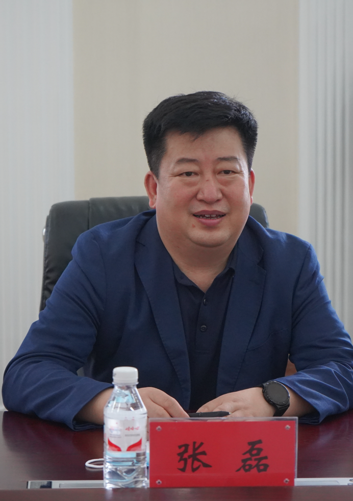 区委常委副区长张磊区委常委宣传部部长刘莉一行到东北农业大学调研